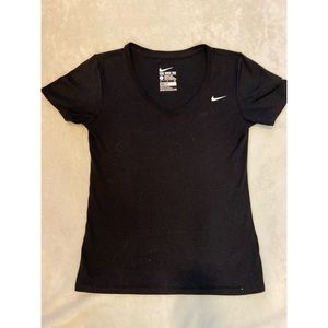 NIKE DRI FIT WOMENS TEE